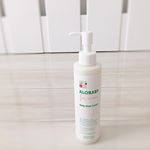 産後のボディケアALOBABY for mom こちらは妊娠期のかゆみにも効果的な商品だそうだけれど、わたしは産後から使用しています。べたつかないのにちゃんと潤う感じが暑くなってきたこの時期に&hellip;のInstagram画像