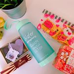 レッスン終わりに、GWのお土産を可愛い生徒さんから頂きました😆✨クロアチア🇭🇷と中国🇨🇳写真見せてもらってますますテンションup🤩⬆️やっぱり旅は素敵だぁ😍ありがとぉ〜💓..&hellip;のInstagram画像