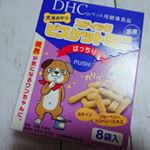 モニターでいただきました❗こちらは、ミニサイズで与えやすいチーズ味のスティックビスケットになります。100g入り(12.5g&times;8袋)500円税抜今回モニターさせていただいた&hellip;のInstagram画像