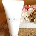 ベールアンドコー 毛穴専用ソルトエステ マイルドボディスクラブ（７０ｇ）の使用感想です🎶お家で簡単にエステサロン帰りのような【柔らかく潤った素肌】が実感できる、自宅で出来るソルトエステ😇&hellip;のInstagram画像