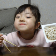 「和食といったら納豆」創業100周年記念第1弾！【こどもの笑顔あふれるおいしい食卓風景】写真コンテストの投稿画像