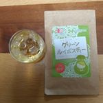 モニター* 久々のモニター♪モニプラ経由でグリーンルイボスティーをお試し♪アイスルイボスティーにしていただきました！以前飲んでいたオーソドックスなルイボスティーは飲みにくくて麦茶とミッ&hellip;のInstagram画像