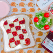 「憂鬱な梅雨もぶっとばせ！朝からハッピーチェックトースト」教えて！あなたのおうちの朝ごはん キャンペーンの投稿画像