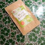 ほんのりとした香ばしい香りがして飲む前から美味しそう💓と感想が持てるグリーンルイボスティー🍀私には苦味や渋味は特段感じられず、少し甘味を感じるかな？といったところですがすっきりと飲みやすかったので&hellip;のInstagram画像