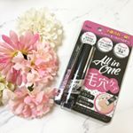 .スティック状が使いやすい♡小鼻の黒ずみザラつきをお手入れできるアイテムを使ってみました。.ドラゴンフルーツのような断面ですが、これが炭パウダーになっています。.濡れた肌に直接&hellip;のInstagram画像