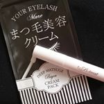 産休に入ってから、フェイスパウダーと眉くらいしか描かなくなり、産後に至っては完全スッピンの日々。。。.久し振りに自分の眉毛やまつ毛見たらビックリね！特にまつ毛ね！.あれ。。。私&hellip;のInstagram画像