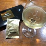 お酒を飲む時の必需品。これを飲んだ日と飲んでない日で、翌日のお酒の残り具合が違いました💦私は酔いやすいし、お酒がカラダから抜けにくい体質だと思う。でも、楽しい飲み会は好きだから、つ&hellip;のInstagram画像