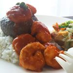 ふるさと納税のハンバーグで簡単ロコモコ🍴エビチリをソースに😁･･#ふるさと納税 #ロコモコ #ハンバーグ #梅雨 #簡単 #リメイク #中華 #ハワイ #料理 #デリスタグラマー #デ&hellip;のInstagram画像