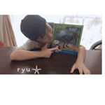 ︎︎︎︎☑︎ジオワールド 恐竜発掘キット ティラノサウルス﻿﻿10歳の息子と恐竜発掘ー🦖﻿﻿ワクワクしながら、掘っていました⛑﻿﻿﻿小道具🔨も子供にピッタリサイズ✌️﻿&hellip;のInstagram画像