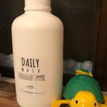 モニター当選品🤲😊ボトルかわいい🤲ラベルも自分で選んで貼れるし🤩ボトル並べたらかわいいやろうな！#クレス #ボトル #モノクロ #詰替えボトル #ディスペンサー #monipla #c&hellip;のInstagram画像