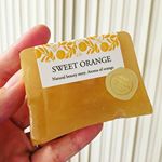 ペリカン石鹸のハンドメイド石鹸。フレッシュなオレンジの香り🍊#マルシェボン #marchevon #ペリカン石鹸#ハンドメイドソープ #monipla #pelicansoap_fanのInstagram画像