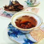 #箱が可愛すぎる シリーズと言えば、#ウェッジウッド の#バタフライブルーム ！今日はティートティーでお友だちとのんびりティータイム。来週も楽しい予定満載だね！ .#MYルノーブル #moni&hellip;のInstagram画像