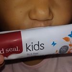 レッドシール　キッズ☆NO! SLS☆NO!合成添加物☆NO!フッ素!ニュージーランドの自然環境から得た天然由来のエキスでより優しく安全な子供専用の安心出来る歯磨き粉🎶さわやかな味&hellip;のInstagram画像