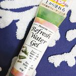 フットジェル！冷やすとかなり気持ちいいー✨ストッキングの上から使えるらしくわざわざはいて塗ってみた(笑)ジェル残らずすぐサラサラになるから本当に塗れる～🙆...#ボタニカル&hellip;のInstagram画像