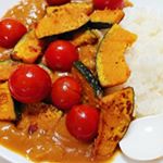 暑い夏はカレーが食べたいっ&hearts;️しかも、今日は五島産の鯛のダシ入りレトルトカレー(о&acute;&forall;`о)カレーと、カレーうどんにアレンジ&hearts;️ブログかいてます&darr;@cookie2cookie2&hellip;のInstagram画像
