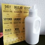 真っ白なボトル★自分で好きなシールを貼って使いやすく！自分らしく！#クレス #ボトル #モノクロ #詰替えボトル #ディスペンサー #monipla #cress_fanのInstagram画像