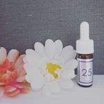 シミが気になるので使ってみました♪少しピリピリするのが気になりましたが、使えないほとではなかったです😊これを使っていると肌が明るくなる感じがしました♪サンプルサイズを使っただけなので、めち&hellip;のInstagram画像