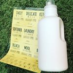 意外と小さい蓋が、大きいところと小さいところと二箇所あるので詰め替えに便利そう#クレス #ボトル #モノクロ #詰替えボトル #ディスペンサー #monipla #cress_fanのInstagram画像