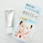 美白の土台ビタミンc誘導体と7種の保湿成分が配合された化粧下地のホワイトC。.美白効果も得られながら肌をトーンアップさせてくれるので、肌のくすみや日焼けが気になる時に仕込むと良し👌✨.&hellip;のInstagram画像