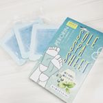 仕事先まで、慣れないヒール履いたりで最近足が疲れがち(꒦ິ⌑꒦ີ)そんな時につかうのがこのペロリン 足裏樹液シート！.ユーカリの香りが、めっちゃ夏っぽくて好きー！♡足もケアしながら、香&hellip;のInstagram画像