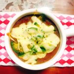 『五島の鯛で出汁をとったなんにでもあうカレー』で、アボカドチーズ焼きカレー作ったよやや辛みがあるルーだけど、チーズとアボカドで辛さがマイルドになっておいしい鯛だしのおかげ？で深みのある味で&hellip;のInstagram画像