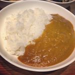 🎁のカレー♡さっそく食べてみた🎶普通に&hellip;ご飯＆カレー🍛うまうま♡普段あんまり、レトルトカレーは食べないけど、これはいいかも( &bull;̤ᴗ&bull;̤ )残りは、アレンジして食べよ～🎶&hellip;のInstagram画像