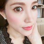 新しく【feliamo】のオリーブブラウンを使ってみました🎶ファッションに合わせてたまにカラコンも使用しますが、その際の決め手は上品であることと、自然であること💕こちらは両方叶えてくれます💖&hellip;のInstagram画像