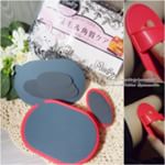 角質とムダ毛が同時にケアできちゃう魔法の美容美肌パット#スムースアウェイ 使ってみましたぁ♪口元や指に使えるミニパッドと腕や脚に使えるワイドパットがあり、どちらもシートを張り替えるだけ&hellip;のInstagram画像