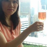 「ホテルのバーで」ニューピュアフコイダン美容液・フォトコンテスト開催★テーマは「夏・夏休み」の投稿画像