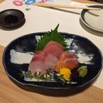 EPARKグルメを利用して和食居酒屋に行ってきました。お刺身が新鮮で美味しいかった♡本日のオススメの魚をお作りや煮魚にもしてくれるみたいただ、値段は 大衆居酒屋に慣れてる我が家には高い&hellip;のInstagram画像