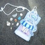 昨日まで、伊豆の海に行ってました😃カリンピア様に頂いた、🐱ねこの可愛い防滴ポーチが大活躍❗❗ スマホを入れたり、鏡や、リップ、イヤリングなど、色々入って便利でした😃お金や、チケットなんかを&hellip;のInstagram画像