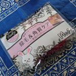 スムースアウェイ除毛&角質ケア可愛いウサギのついたケースにはいってました✨✨ 大きいパッドと小さいパッドがあって裏がシールになってるシートをはって使います🎵とりあえず足に使ってみたらス&hellip;のInstagram画像