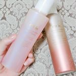 ライン使い😊数日前にアップした＋ea isのクレンジング❣️泡美容液同様なかなかの使い心地。.クレンジングのおさらいをすると、希少性の高い天然由来の原材料▷ 大分県阿蘇野の天然&hellip;のInstagram画像