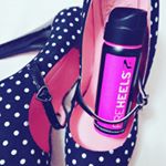 靴ずれバイバイ&hearts;️お気に入りアイテム発見！！(о&acute;&forall;`о)見えないバリアで靴との摩擦を軽減♪お出かけ前にシュッと足にスプレーするだけでok&hearts;️簡単&hearts;️ #プレヒールズ　#PreHe&hellip;のInstagram画像