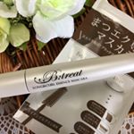 三角ブラシなので引っかからずに1本1本綺麗に塗ることができました✨今回ブラックブラウンを使用したのですが、ブラックよりも自然なカラーでまつ毛を長く見せてくれて気に入りました💕マツエクでダメージを受&hellip;のInstagram画像