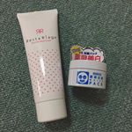 レビュー第13弾🦋❶グラミーバストクリーム&rarr;これを塗って毎日たったの5分間マッサージをするだけで美バストを手に入れれる優秀クリーム✌🏻ピンク色のクリームで、匂いもお花(?)のような甘い匂いがしてリ&hellip;のInstagram画像