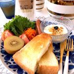 金沢の純粋はちみつ専門店「みつばちの詩工房」の【大地のアカシヤ】をお試ししました🐝クセが少なく優しい甘みの はちみつ ✨使い切りのスティックタイプなので扱いやすく無駄なく使えます💡トースト&hellip;のInstagram画像