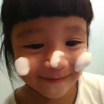 娘とフワフワ～あわあわ～うちにある泡立てネットでモコモコ泡作成(^-^)ラベンダーの香り泡に包まれて洗顔できました(*๓&acute;˘`๓)(⑉&bull;ᴗ&bull;⑉)Thanks❤︎のInstagram画像
