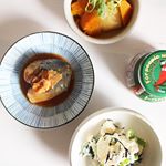 .ピリ辛が好きな方にオススメの#粗挽きトウガラシ 🌶3つの料理をアレンジしてみました♪..OHot白和えサバのOHot味噌煮OHot肉じゃが..子供がいるとどう&hellip;のInstagram画像