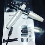 袋に入ってるのがまず珍しいし、塗るだけでスカスカまつ毛が生き返るし、何よりお湯だけで落ちるのが嬉しい。使いやすい持ち手で、デザインがシンプルなのもわたし好み。マツエク専用のマスカラだけど、付けてないと&hellip;のInstagram画像