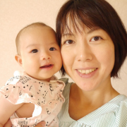 「抱っこ写真です。」【初めての方も歓迎】ドクターレーベルベビーキャリア 撮影親子モデル【2名】募集の投稿画像