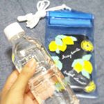 防滴ポーチ〜プールに行くはずが、捻挫をしてしまい中止に(&macr;―&macr;٥)来月はプール旅行の予定なので持って行きます(๑&bull;̀ㅂ&bull;́)و✧いろんな柄があるから、水着に合わせてコーデしたいな♪#プチプラ &hellip;のInstagram画像