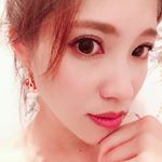 またまた新しいコンタクトをお試ししてみました🎶リリーアンナのサランブラウン✨かなり自然なブラウンカラーなので瞳に馴染みます👸🏼＊パッケージもピンクで可愛い💕#カラコン #カラーコン&hellip;のInstagram画像