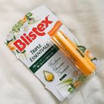 リップなかなかいいの出会えなかったから、しばらく試してみる！#ブリステックス #トリプルエッセンシャルズ #blistex #tripleessentials #トリプルエッセンシャルズ #ブ&hellip;のInstagram画像