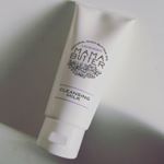 スキンケアを見直そう作戦。朝の洗顔、これに変えてみました。ママバターのクレンジングミルク。クレンジングだけど、朝にも使えるらしくこれ使いだしてから化粧ノリUP&uarr;保湿されてしっとり～☺︎&hellip;のInstagram画像