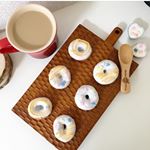 モニターさせていただいたキットでお菓子作り😆テンパリング不要で楽チン！普段使わないデコペンとか作って楽しい💕ハロウィンも可愛いの作れそうです😈✨ #そのまま溶かして使えるチョコレート #共&hellip;のInstagram画像