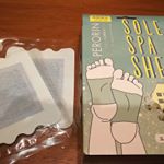 ペロリンってかわいい名前の足裏に貼るシートです。むくみや老廃物がでるそうです。一枚づつの包装になってて、貼って寝ると足の水分で茶色になります。主人はけっこう茶色になってましたが、私は一部分&hellip;のInstagram画像