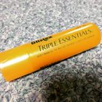 思ってたよりなめらかなソフトなぬり心地で、よく伸びてくれるので、荒れた唇にも優しい使い心地💋マンダリンとカモミールの香りも❤#ブリステックス #トリプルエッセンシャルズ #blistex &hellip;のInstagram画像