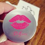 ♡♡♡♡人生、初の#練り香水 (*&acute;艸`*)♪ *しかもあのセクシー姉妹のお姉さんがプロデュースしてるやつ(ૢ˃ꌂ˂⁎) 薔薇のいい香りがしますが正直、そのものを嗅いだ&hellip;のInstagram画像