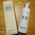 オーソブルームのクレンジングをお試しさせて頂きました！ありがとうございます❤泡で出てくるクレンジングって新しい！さっそく使ってみました😄泡タイプの洗顔フォームのようなテクスチャーです。顔にのせ&hellip;のInstagram画像